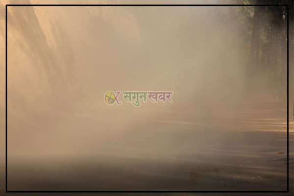 बैतडीमा पक्की सडकमा धुलैधुलो 
